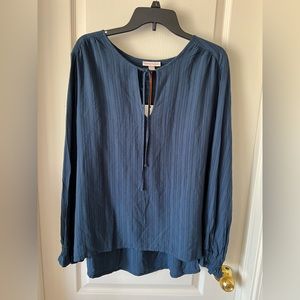 Blue long sleeve thin top
